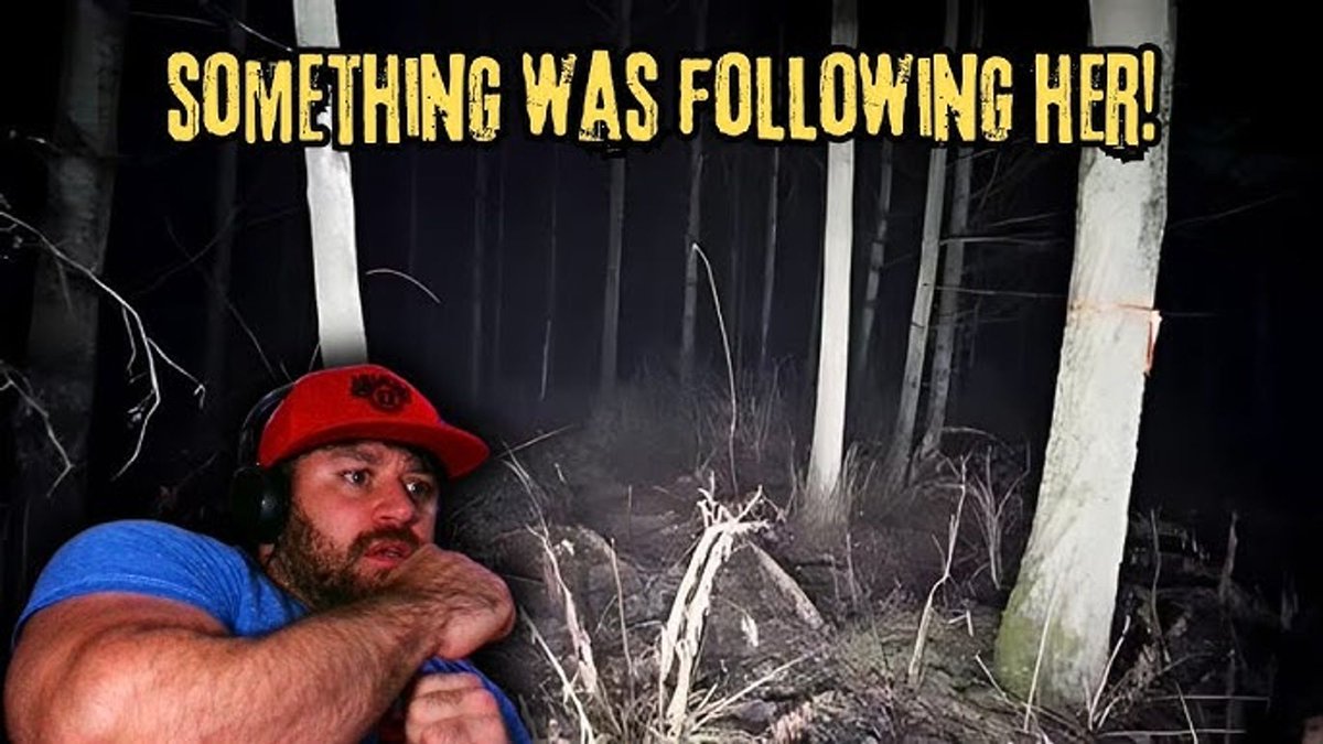 FrankFoRealz's tweet photo. Welcome back to another episode of @Mysterybusters9 
Today we're looking at a channel called Sir Spooks. The video we're watching today is 9 Scary Videos That Will *SHOCK* You! 
Make sure to like the video please, it helps the channel out.
https://t.co/9OGPUyz5m7 https://t.co/dMjigaiHBr