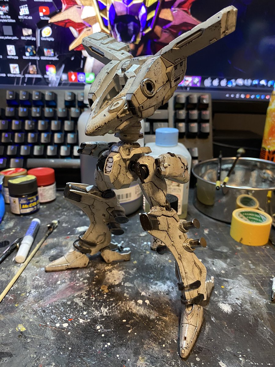 r0NDDGOwR4WN2ux's tweet photo. ほい来た。
後細かいウェザリングで終わりかな

#アーマードコア
#ARMOREDCORE 
#WHITEGLINT
#コトブキヤ
#LINEARK
#筆塗り
#ヴィネット
#ジオラマ https://t.co/9n7WvBrhvW