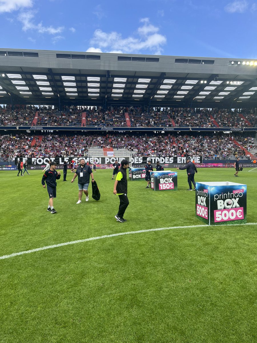 Toi aussi tu veux vivre ce moment incroyable et tenter ta chance à la <a href="/Printngobox_off/">PrintngoBox</a> ?

Alors repost cette publication avant jeudi 13h et tu auras peut être la chance de participer à la mi temps du match <a href="/SMCaen/">Stade Malherbe Caen</a> VS Annecy ce vendredi soir.

Bonne chance à tous 🙂