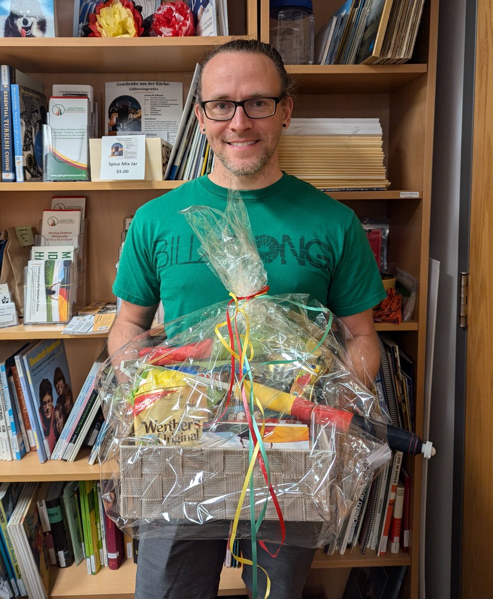 saskgerman's tweet image. We have a lucky winner! Congratulations to Matt, the winner of our German Gift Basket. Enjoy all the German treats!
To everyone who visited our table during Folkfest and entered into the prize draw, thanks so much for your participation.
#germanculture #germanfood #prizewinner