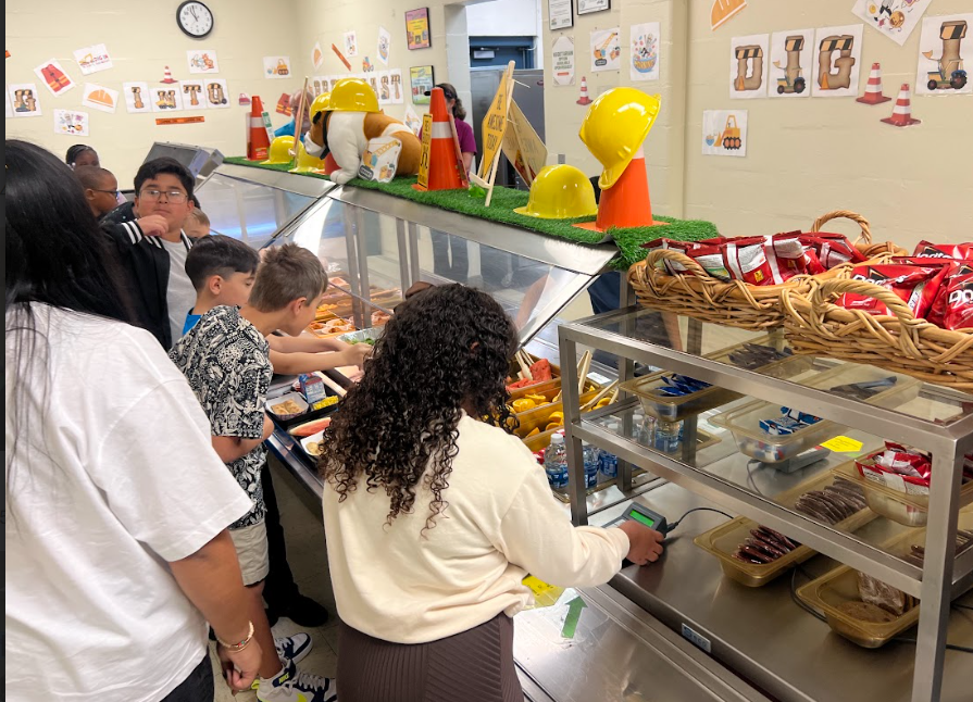 ShilohValleyES's tweet photo. We had a wonderful first day @ShilohValleyES!  It was great to have everyone back in the building.  #AnchoredinAchievement @AGHoulihan @TopperJenn58692 @UCPSNC https://t.co/6VAVMajbJd