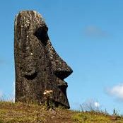 laurensdk's tweet photo. Het ziet eruit zoals ik me voel: een gevallen moai @TourdAmbiance https://t.co/3o8KljdfHb