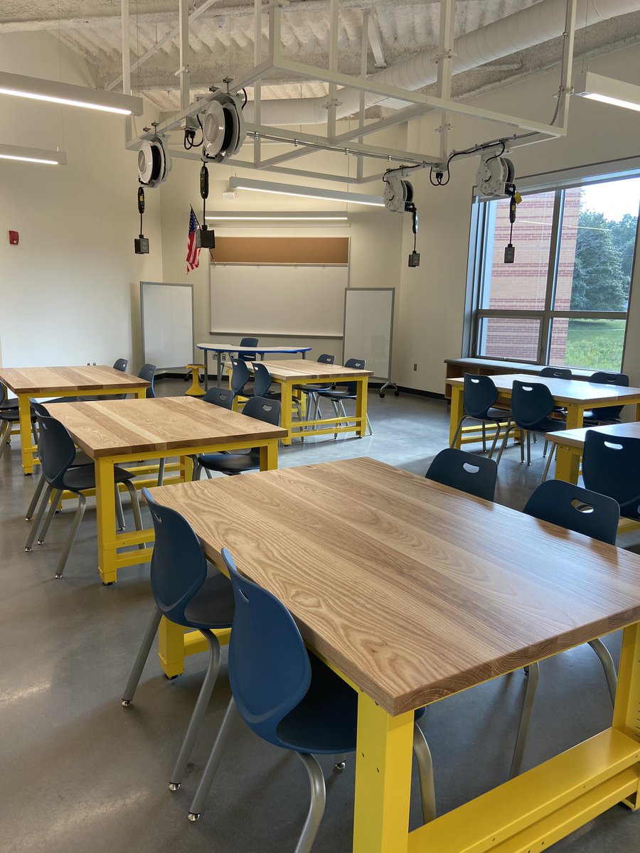 APS_AsstSup's tweet photo. SO excited for our West Elementary opening! Thank you to all who made this magic happen! Check out this sneak peek📚 https://t.co/VGjqiFd4pb