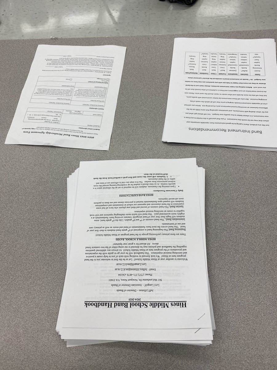 NNPSArts's tweet image. Organized and ready for a new year, #NNPSArts teacher @HinesSpartans came prepared for #NNPSfirstday24