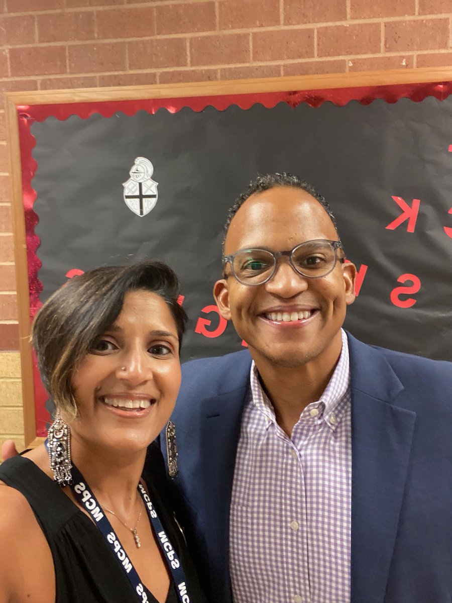 mcpsequityteam's tweet image. Starting the year off with the Strawberry Knoll Knights! Specialist Marya Hay and Principal Patrick Scott. #EquityonDayOne #MCPS1stDay