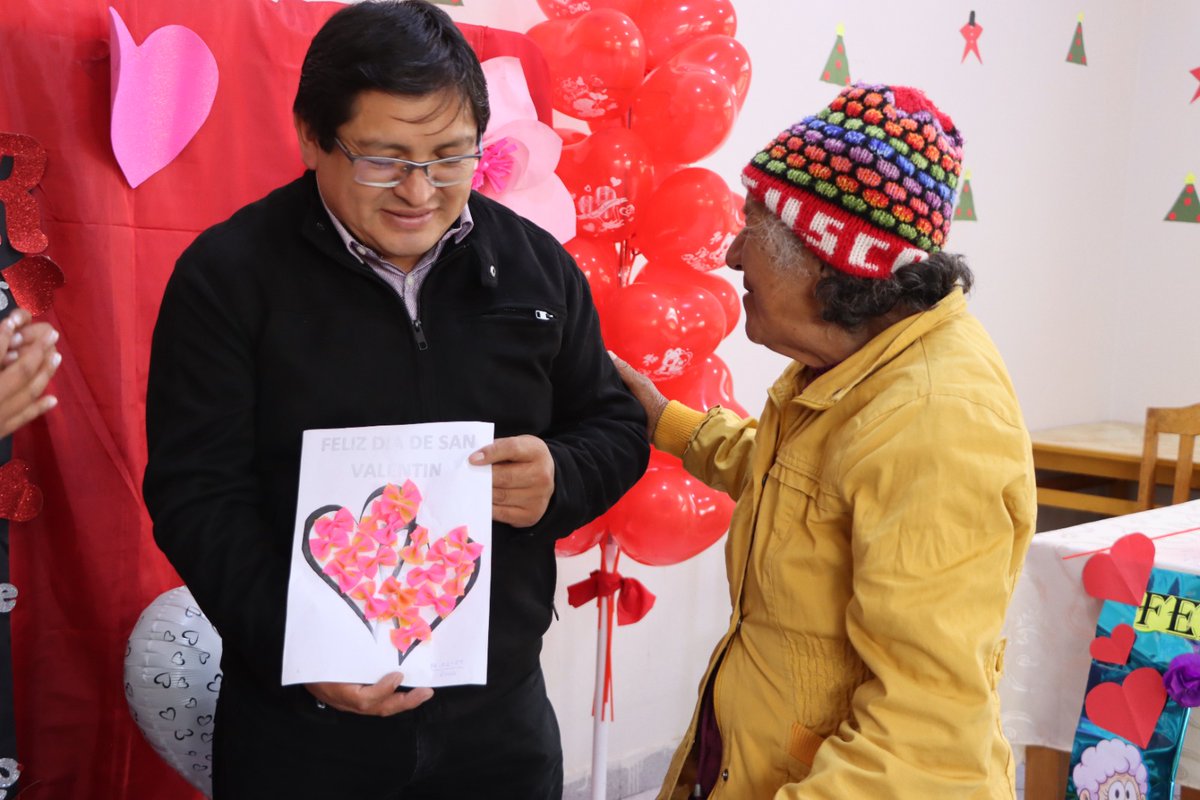 Miguel_cht's tweet photo. Día del Adulto Mayor, quiero expresar mi más profundo respeto y admiración a todos los abuelitos y abuelitas que forman parte de nuestra comunidad, estamos comprometidos a brindarles un entorno de amor, cuidado y respeto, reconociendo la invaluable contribución en vida. https://t.co/2mUImAkcS4