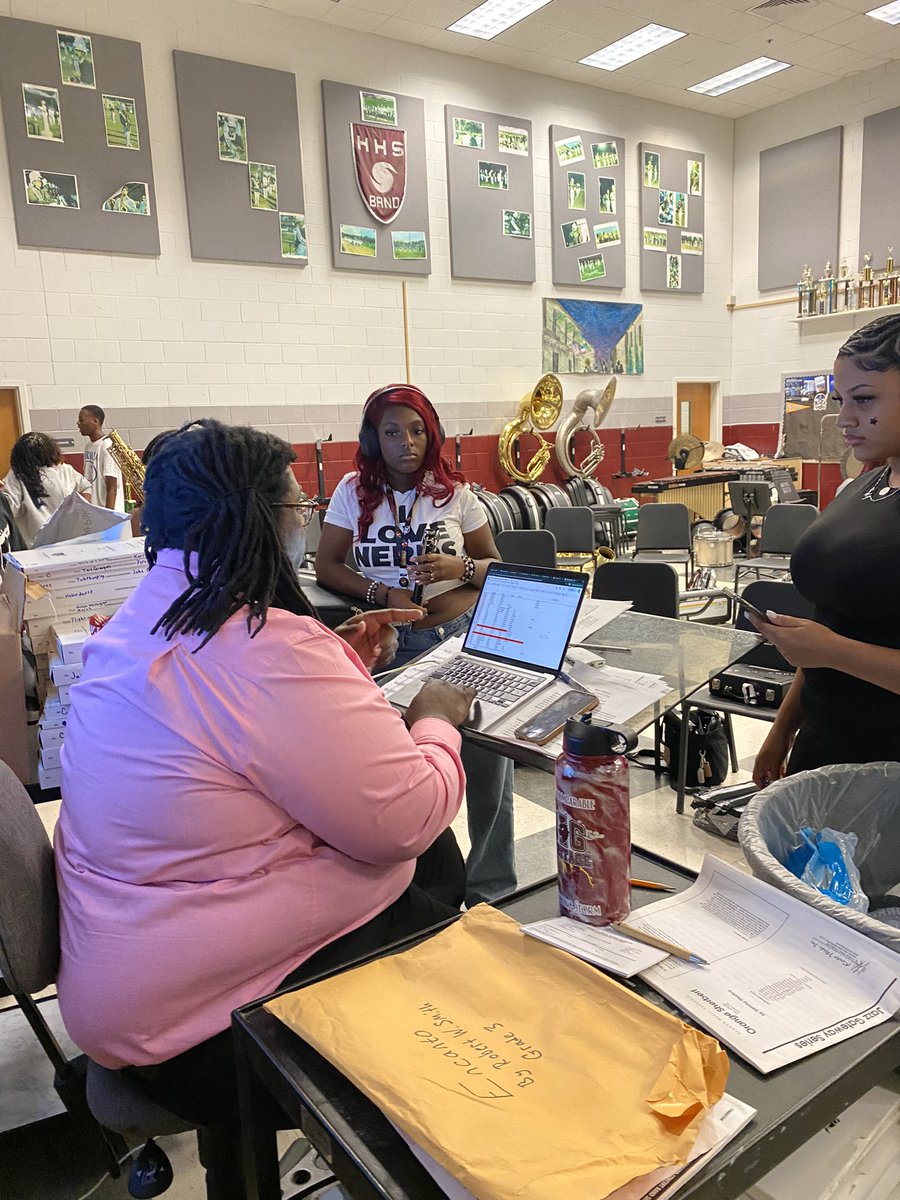 NNPSArts's tweet image. Welcome to class! 
#NNPSArts 
#NNPSfirstday24