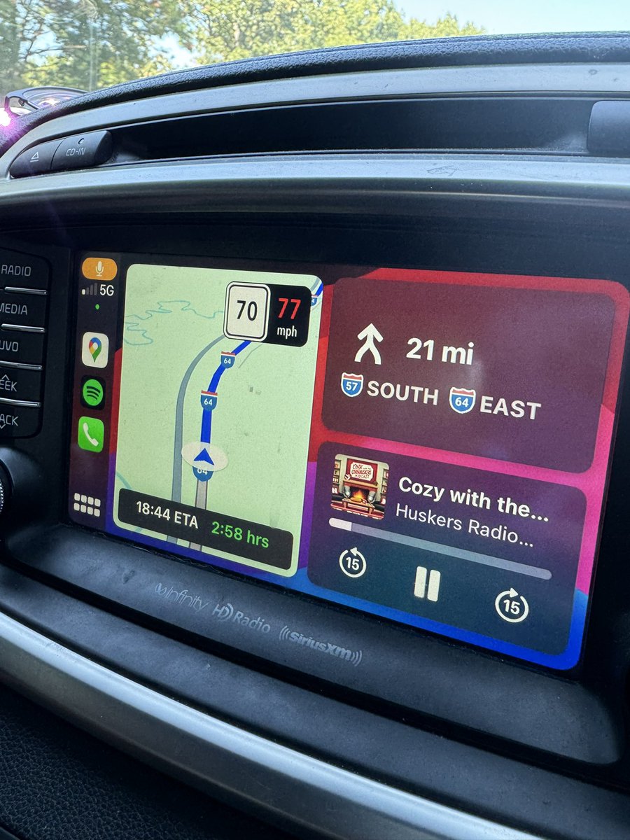 EmWillard21's tweet photo. Just listening to Cozy with the Cornhuskers on our way from Kearney, NE to Louisville, KY! #GBR #HuskerVolleyball @jcook2 @harpermurray4 @merbson @HuskerVB @JordanLarson10 @KellyHunter03 🏐🌽❤️ https://t.co/VFQSm06RaN