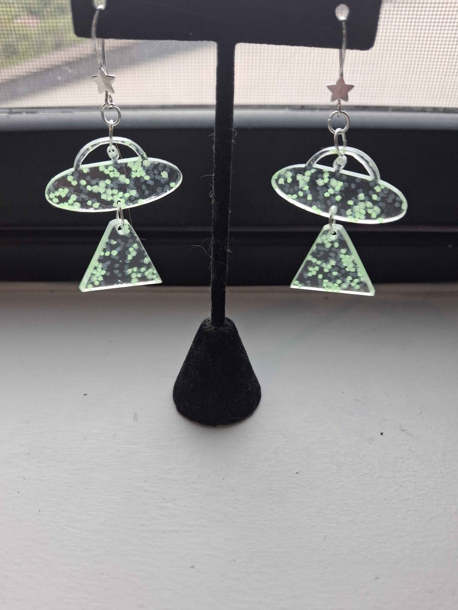 Starting the spoopy season off with fun. likeglitterandgold.etsy.com