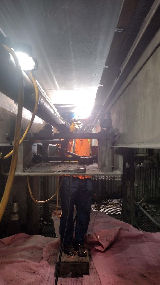 MidAmCarpenters's tweet image. #Local1529 Millwrights are hard at work at the Baldwin Power Plant in Baldwin, IL. Seen here, they're air arching and replacing the heat exchanger drive track. Great work Brothers; keep up the grind! 💪
#UnionStrong #MACRC #Millwrights