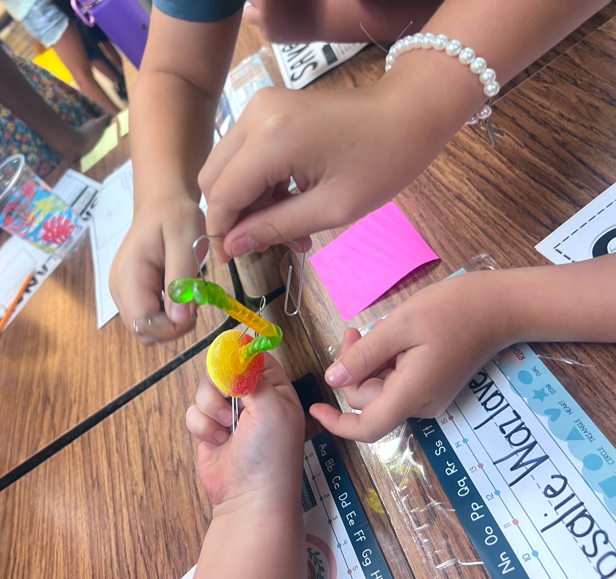 MrsGibson112's tweet photo. No hands was a bit of a challenge, but all groups succeeded! Fred went white water rafting in Colorado, so we spent some time learning about the area and about rafting! Tomorrow he heads to Arizona! Stay tuned to see what his misadventures entail! https://t.co/RXX5rNQyJW
