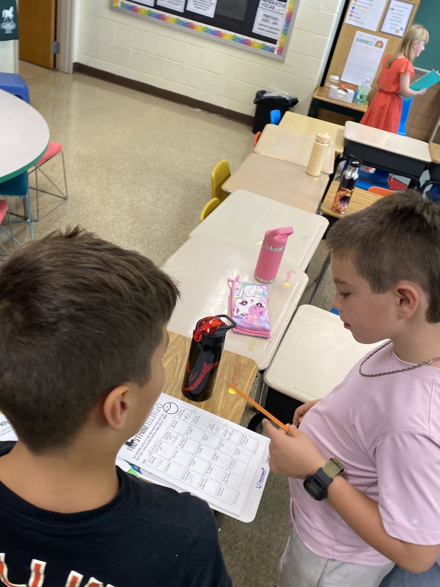 Mrs_HaleBCPS's tweet photo. @Prettyboyes1 g3 Ss played a round of #FindaFriendBingo to learn about their new class family ๐ @NicoleKNorris @JeffTessierBCPS #BCPSfirstday https://t.co/TTHL6wvRDj