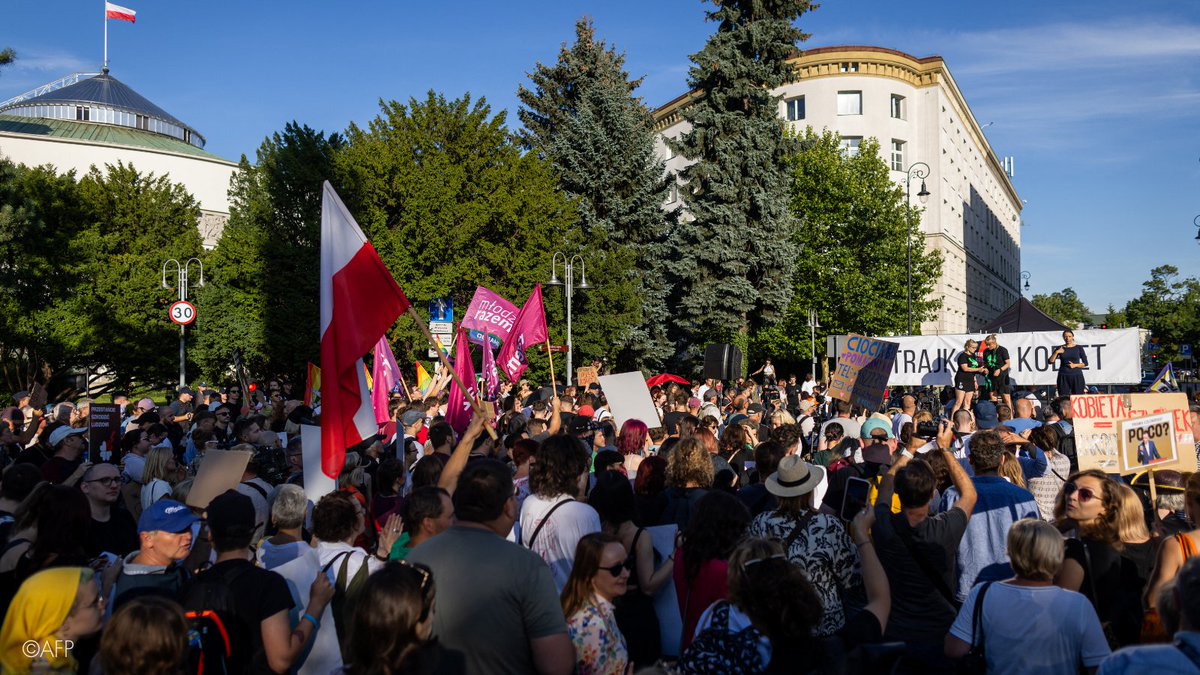 #Poland 🇵🇱 violated women’s rights by unduly restricting access to abortion, UN committee #CEDAW finds. 

Many women forced to carry unwanted pregnancies to term, seek unsafe clandestine procedures, or travel abroad for legal abortions.

ohchr.org/en/press-relea…