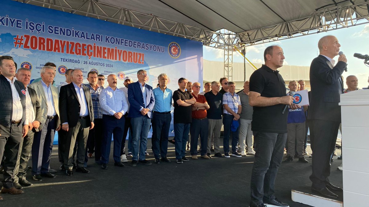 turkiskonf's tweet image. “ZORDAYIZ GEÇİNEMİYORUZ” MİTİNGİ TEKİRDAĞ, ÇERKEZKÖY’DE GERÇEKLEŞTİRİLDİ

TÜRK-İŞ Başkanlar Kurulunun 06 Ağustos 2024 tarihinde aldığı kararlar doğrultusunda “Zordayız Geçinemiyoruz” diyerek başlattığı eylem süreci, gerçekleştirilen TÜRK-İŞ İl Temsilcileri ve Şube Başkanları…