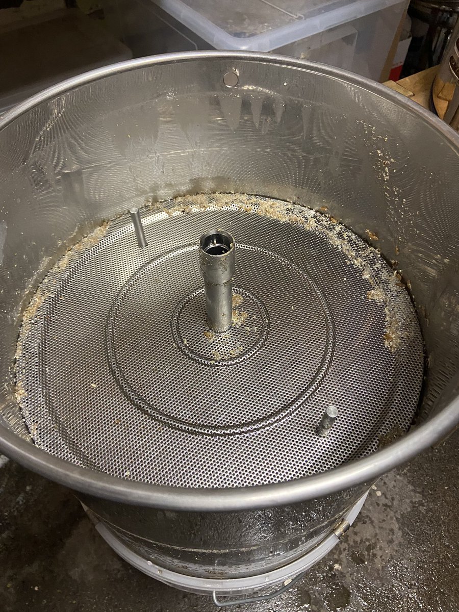 Burnurm's tweet photo. Spent grain saved for a Heinzele or small beer experiment. Second time I’ll have done this. Might chuck some new malt and hops in this time though and ferment with an ale yeast. Too warm for a lager room temp ferm I think. https://t.co/k7tmbzIREM