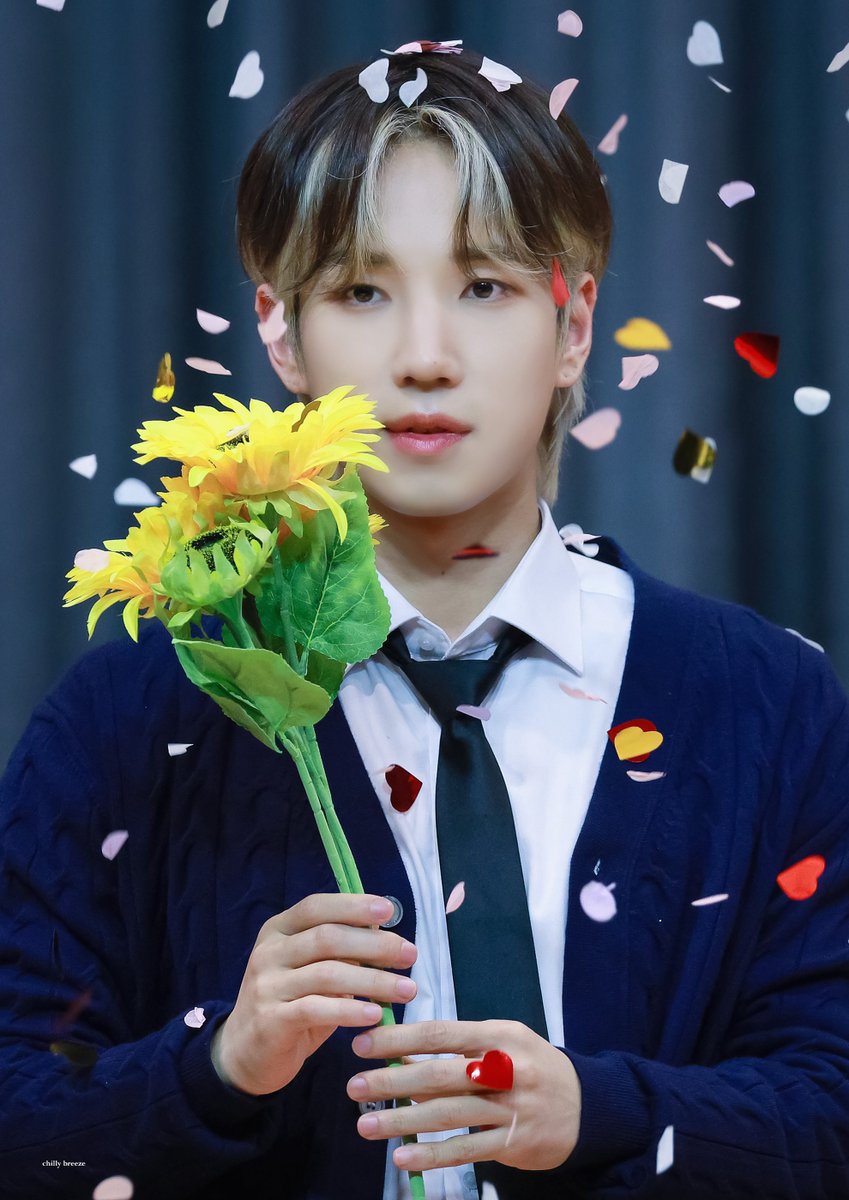 _chillybreeze_'s tweet photo. 240315
💛🌻♥️
#배너 #VANNER #성국 #SUNGKOOK #박성국 #z1존성국 @VannerOfficial https://t.co/cmmDRV9KAt