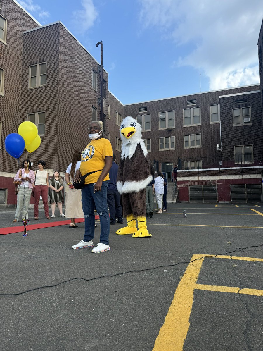 Temple University Social Work (@templessw) on Twitter photo Double First Day of School! This morning we joined our Temple and Philadelphia colleagues to welcome back students at <a href="/PHLschools/">Philadelphia Schools</a>: Logan Elementary School and passed out free school supplies!
Welcome back to school, Philadelphia! Double First Day of School! This morning we joined our Temple and Philadelphia colleagues to welcome back students at <a href="/PHLschools/">Philadelphia Schools</a>: Logan Elementary School and passed out free school supplies!
Welcome back to school, Philadelphia!