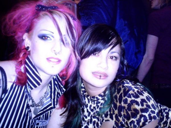 Peyvand 明 珠 پیوند tweet media