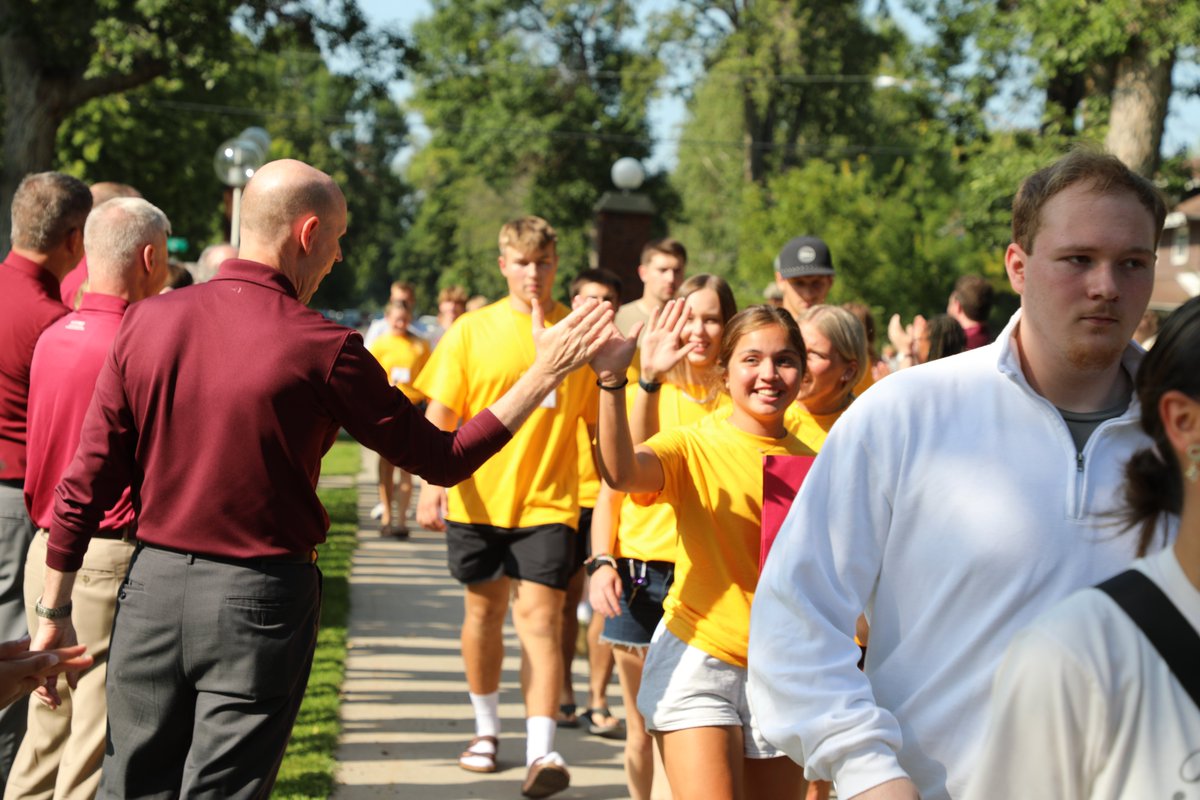 NorthernStateU's tweet photo. We're thrilled to welcome our newest Wolves! Friday's move-in day was a success, and we kicked off the academic year with our New Student Convocation. Here's to an amazing semester ahead! 
#NorthernStateU #NewWolves24 #GoWolves https://t.co/fIm0rU4KJl