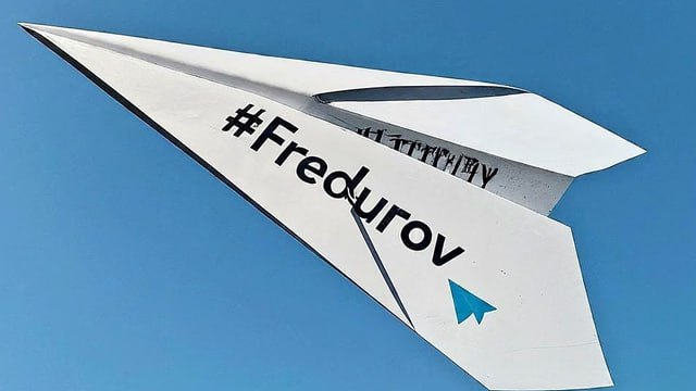 theFreeDogs_bot's tweet image. 🎁 3,000 $FREE points for 100 lucky players

How to join ❓
⏰Event Duration: 2024/08/27 - 2024/08/30

1️⃣ Follow @FreeDurov_Bot
2️⃣ Like and retweet this tweet
3️⃣ Tag 3 people to join now
4️⃣ Drop #FREEDUROV in the comment section ⬇⬇⬇
(Don't forget to leave your game ID)