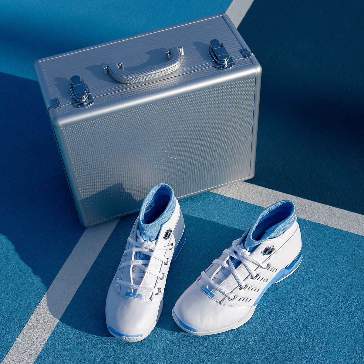air jordan 17 low white carolina blue