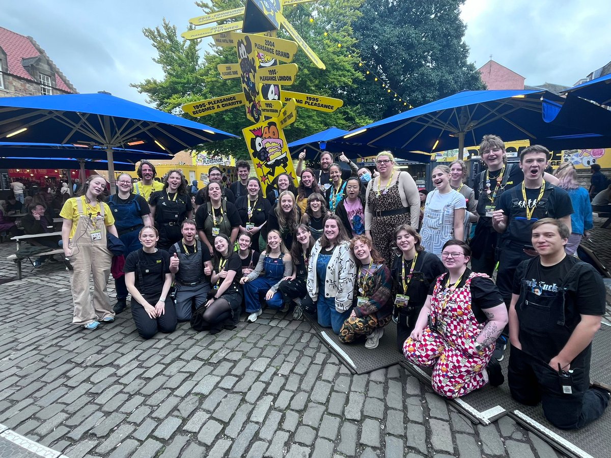 ThePleasance's tweet photo. Dungarees: the unofficial uniform of the Fringe 💛 https://t.co/Nrnc44jAjB