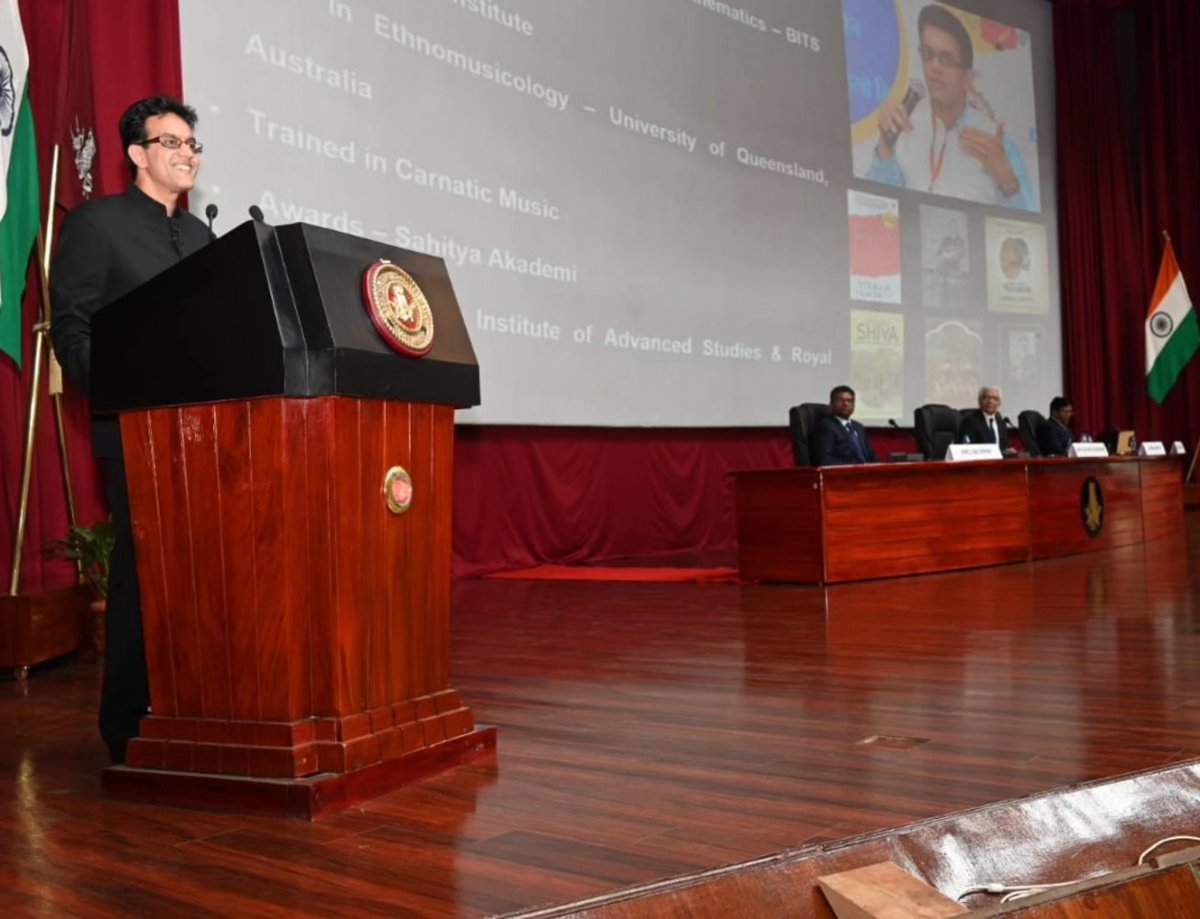 vikramsampath's tweet photo. An absolute honour to be at the Defence Services Staff College, Wellington & address officers from India & outside on "The Idea of India - A Strategic Perspective" along with superlative panelists- @jsaideepak Prof Devdip Ganguly & ably moderated & stitched together by the inimitable @gchikermane. Such a memorable day ! 🙏🇮🇳🇮🇳🇮🇳