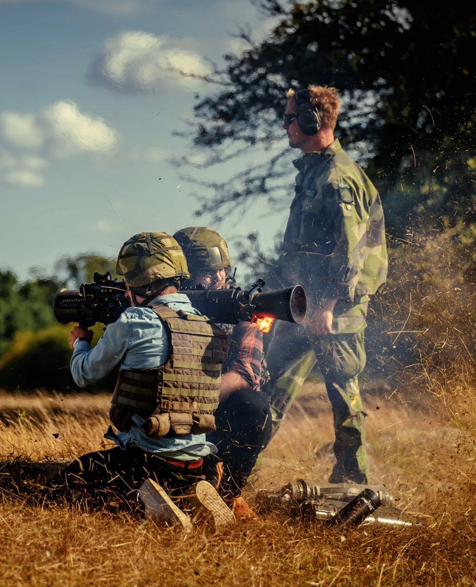 Krigshistoriep1's tweet image. ”Siri, visa mig oförställd livsglädje” #P7 #ära #FLF 📸 Felix Sundbäck