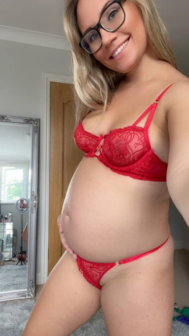 Pregnant porn! Free Onlyfans trial links below 👇🏻👇🏻👇🏻🍑🔥 https://t.co/ly9lVl8hfD