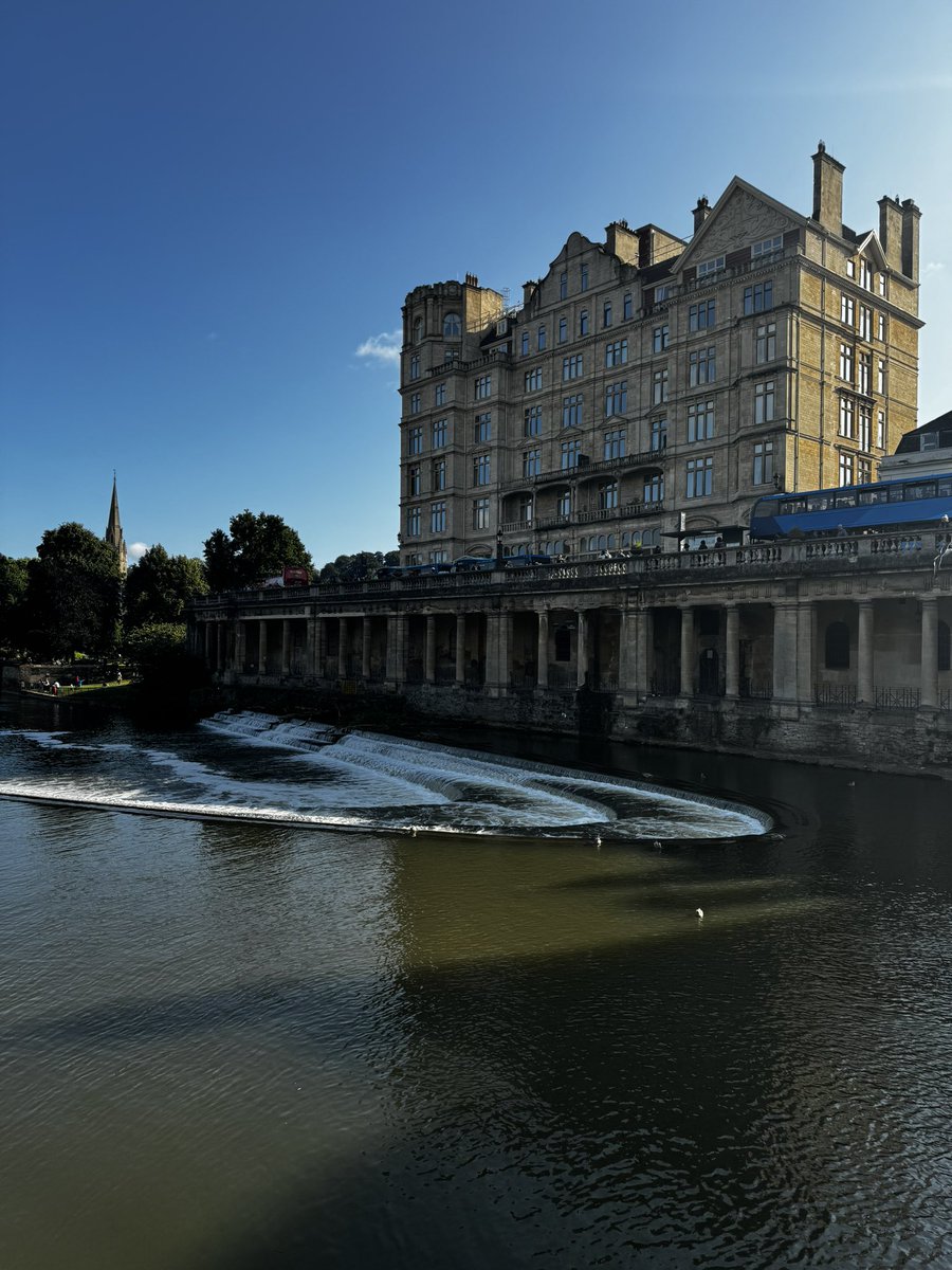 Glass895's tweet photo. Bath Spa, England https://t.co/WunZS8zgKB