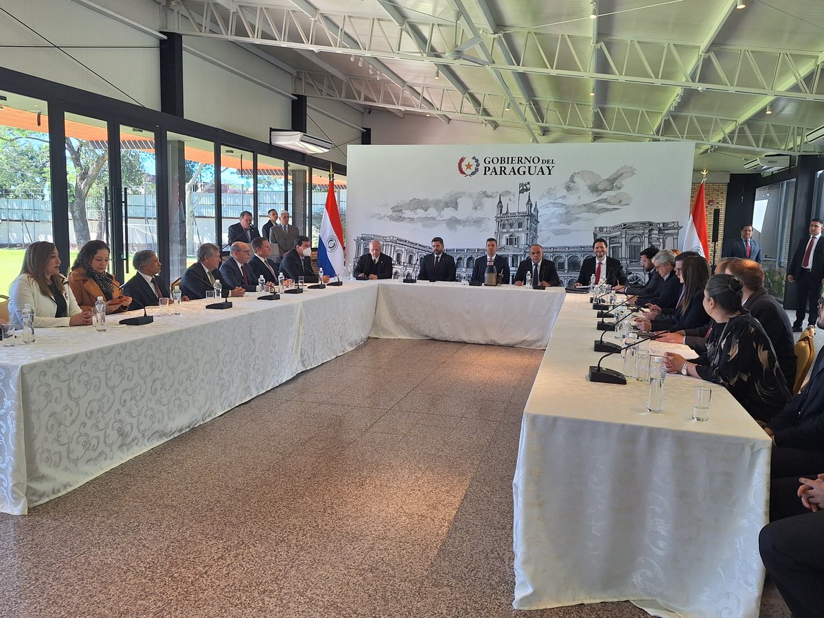 registrounifnac's tweet photo. El día de hoy se llevó a cabo la presentación del Proyecto de Ley “Que crea el Registro Unificado Nacional”, el que pretende unificar a la Dirección de Registros Públicos de la CSJ, la Dirección de Catastro del MEF, y el Departamento de Mensura y Geodesia del MOPC. https://t.co/PdJILETwtK