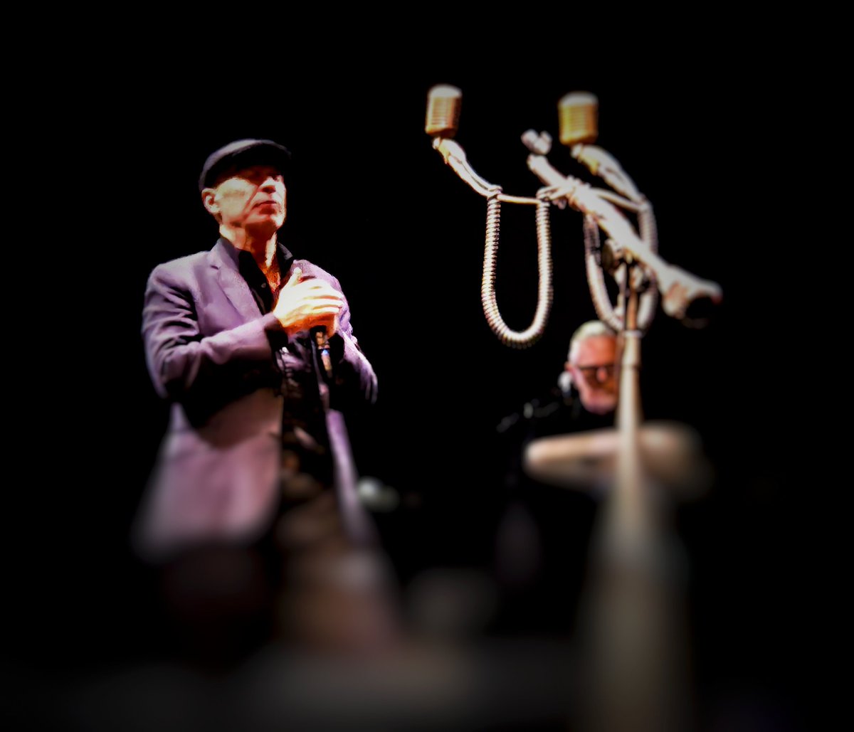 redmond_keith's tweet photo. @thethe 

Dublin last night. https://t.co/X7cWNNT3Mw
