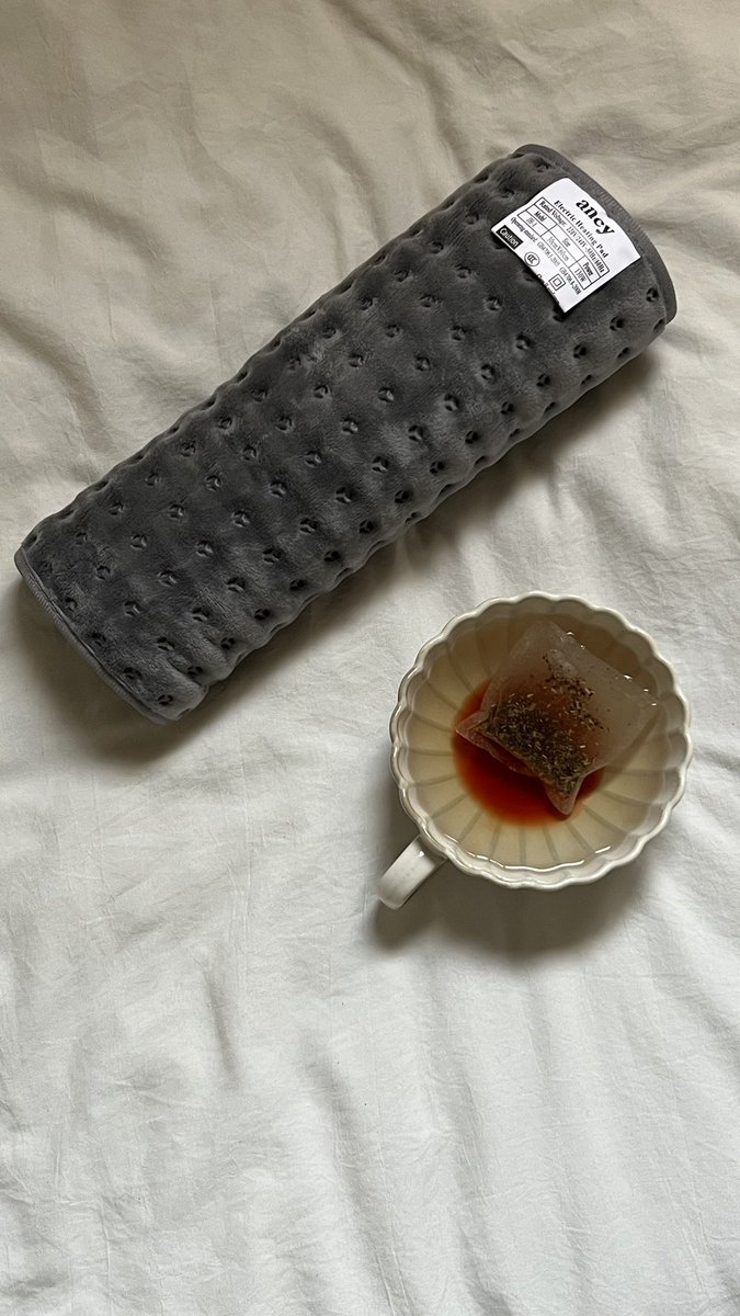 ilool96's tweet image. الشي الوحيد اللي خلاني انسى الم البيريد هذي الكماده تريح كل جسمك حتى المفاصل والرقبه والاقداااام دااافيه وحنونه جعل اللي اخترعها بالجننننننه البارده❤️‍🩹❤️‍🩹❤️‍🩹❤️‍🩹