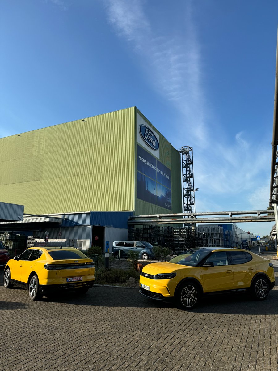 jimfarley98's tweet photo. Great to be in Cologne with our Ford Germany team. Loved driving the new #FordCapri! Thanks to Ulrich Koesters, one of our @Ford engineers, for joining me. @Ford_de https://t.co/0D32euJqzI