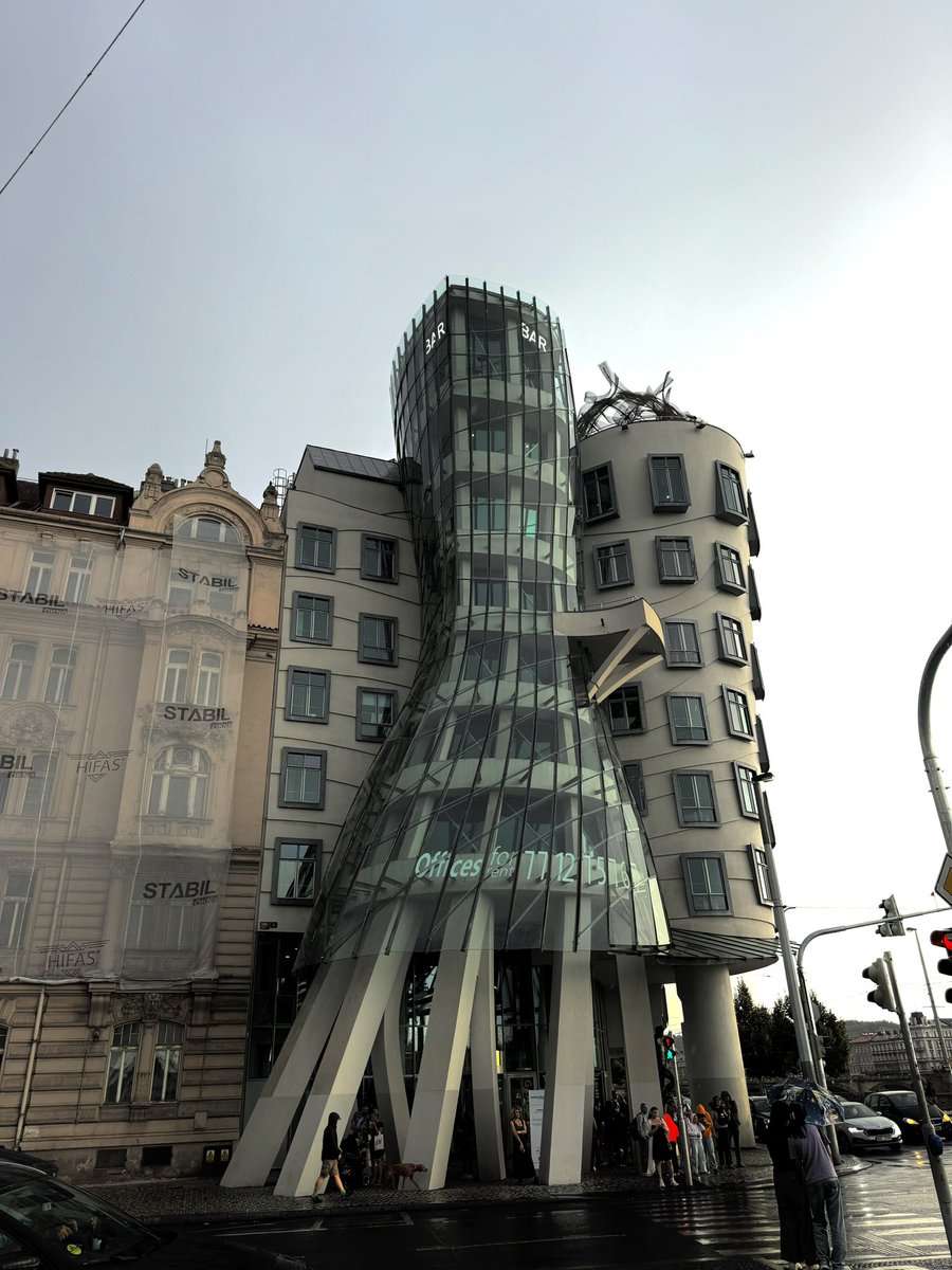 TheConoryste's tweet photo. 1er jour à Prague #sympas https://t.co/yhFz6njwIe