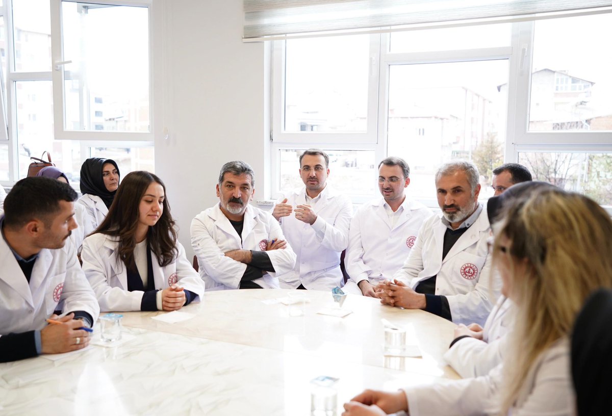 tcmeb's tweet image. 📣 Mazerete Bağlı Yer Değiştirme Başvurusunda Bulunan Tüm Öğretmenlerin Ataması Yapıldı

👉🏻 meb.ai/UcPyKkB