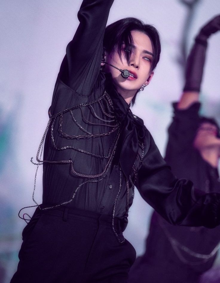yeoscontents's tweet photo. THIS PICTURE 🫠🫠 https://t.co/fdmW5j8RD3