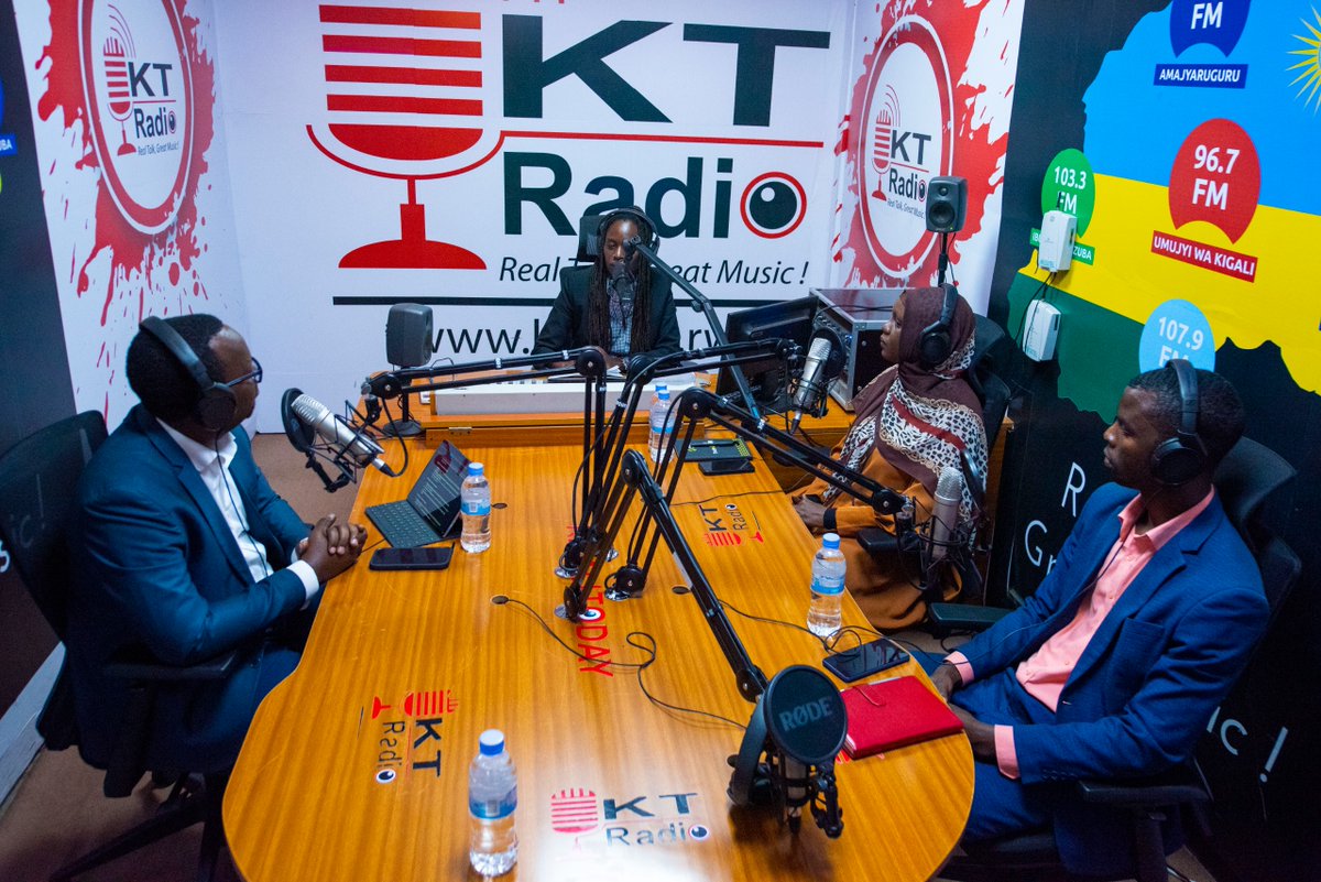 kigalitoday's tweet image. Niba wacikanwe n&apos;ikiganiro #EdTechMonday cyo kuri uyu wa Mbere, wagikurikira hano👉youtube.com/live/Oqx-xOK23…. Abatumirwa bagarutse ku iterambere ry&apos;ikoranabuhanga no kwimakaza ubufatanye mu burezi bw’amasomo ya Siyansi. Ed Tech Monday muyigezwaho ku bufatanye na @MastercardFdn