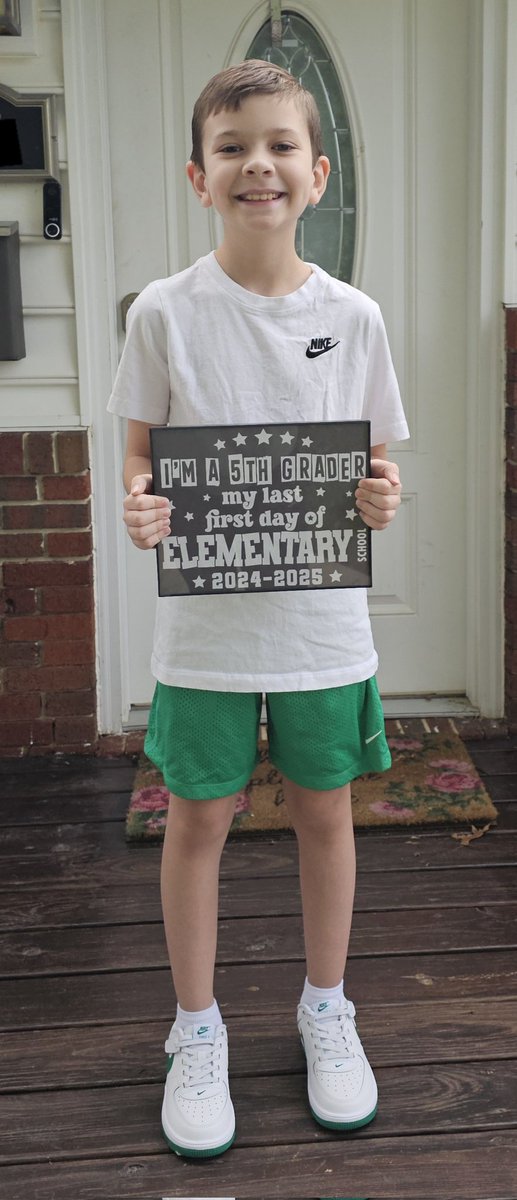 Tracymichelle78's tweet photo. First day of School! 2024-2025 School year!
#BelongGrowSucceed
@AACountySchools https://t.co/wkifbIWcwB