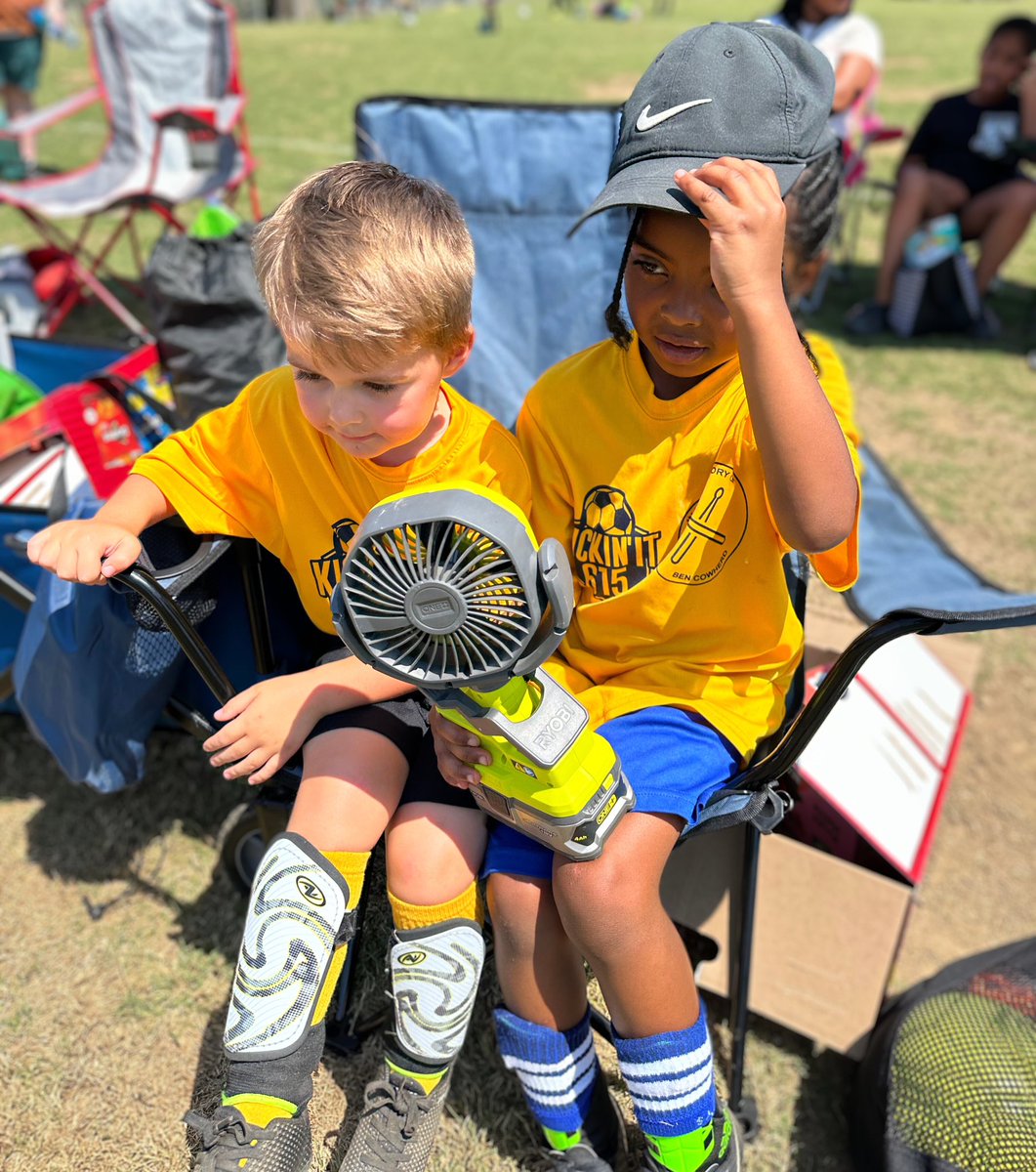 It’s going to be HOT out there this week. 🔥🔥 Support your friends (family/pets), drink water, and take lots of breaks! #soccerforall 💛💙
