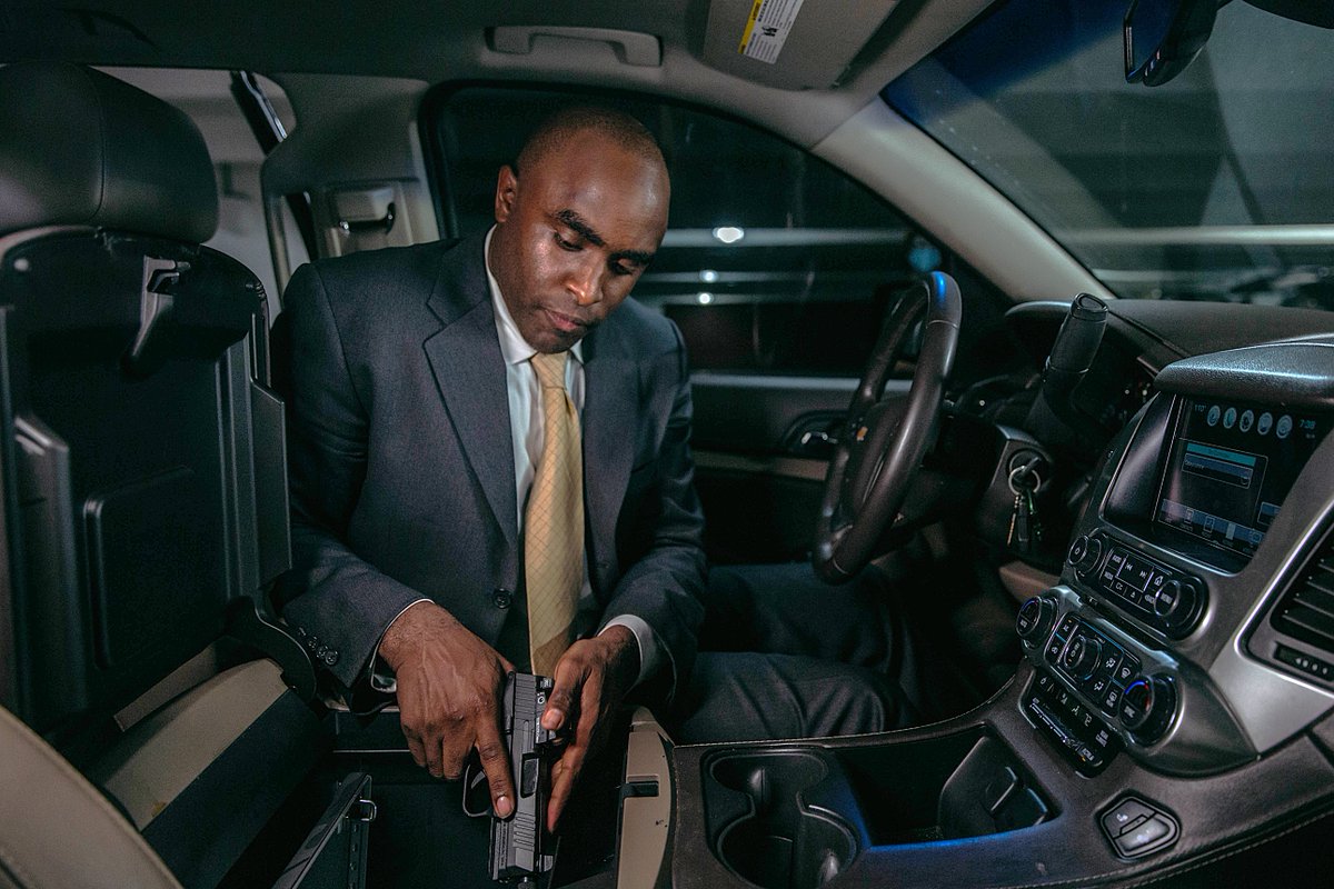 FN_America's tweet photo. Store it. Carry it. Trust it.
There’s a reason the FN 509 is chosen by law enforcement.

@VortexOptics

#EDC #CarryGun https://t.co/UrmGrJAxWH