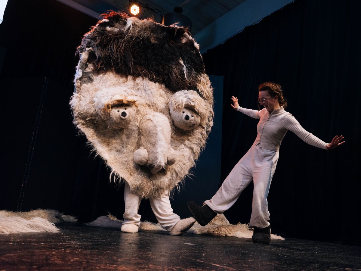 ☀Deze indrukwekkende voorstellingen kan je vandaag nog zien! Hier komen ze:

🟡 Toemla - Zoldersteboven 4+ 
🟡 Maskermeiden - HEY Wollie 2+
🟡 Ant Hampton / Time Based Editions 
🟡 Matias Umpierrez 
🟡 Heartefact 
🟡 Loverman 

Bekijk alle tips voor noorderzon.nl/festivalinfo/p….