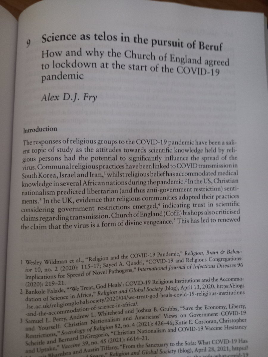 Author copy arrived.
Thankful to have been asked to contribute to this volume, which takes a nuanced look at the complexities surrounding religious belief and practice in the pandemic across Europe
#FoRB #religion #COVIDー19