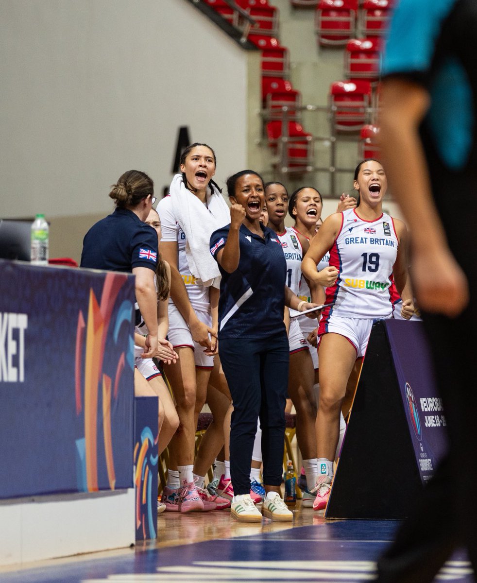 Azeb Smalley tweet media