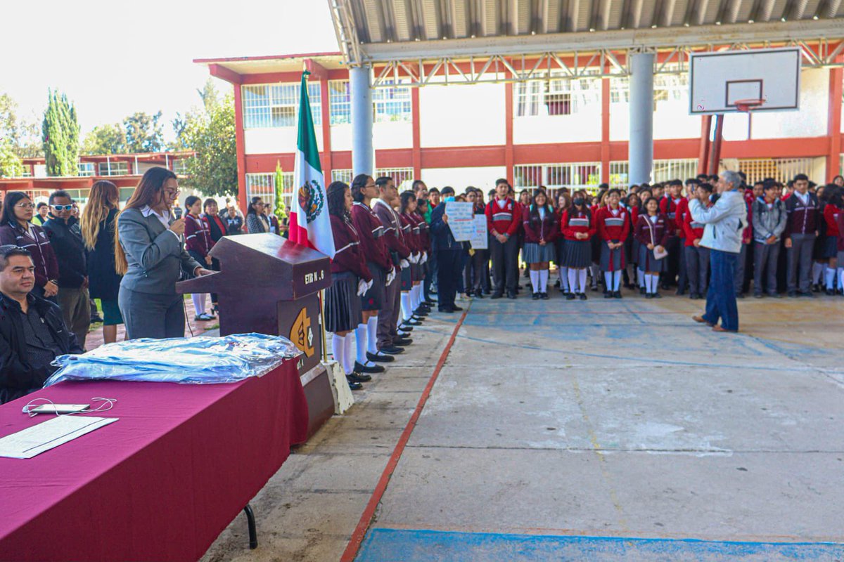 TonantzinFdz's tweet photo. ¡Muchas felicidades a las y los estudiantes 📚 que iniciaron el Ciclo Escolar 2024-2025, en el CETIS y en todas la demás escuelas! 

Espero que este regreso a clases  ✏️ esté cargado de energía, ⚡️ conocimientos, aprendizajes, muchas risas y satisfacciones. https://t.co/7D7DbGOwui