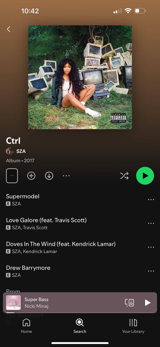 jennevyy's tweet photo. Life hit different when @sza released this banger https://t.co/igAuAPHou3