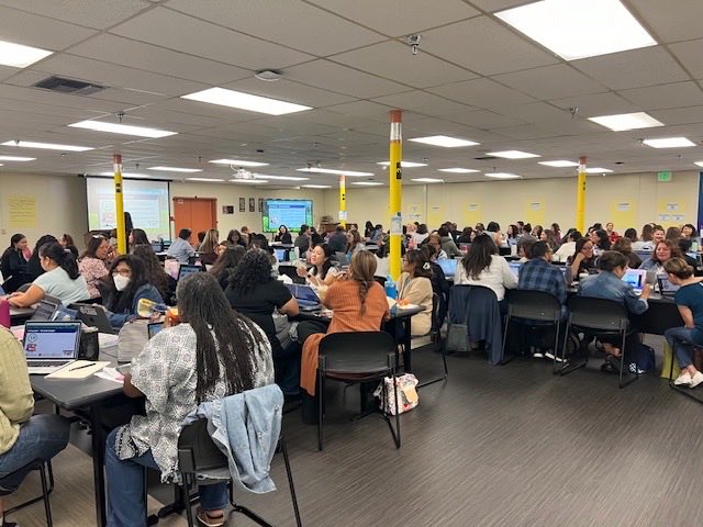 LAUSD_Achieve's tweet photo. Our Interventionists participated in a full day of professional development,
honing their skills to boost our students’ reading proficiency. Our Interventionists and students are out of this 🌎 .Get ready for a new chapter in literacy success! #Read2Lead 📚 https://t.co/A07hJZUq1Q