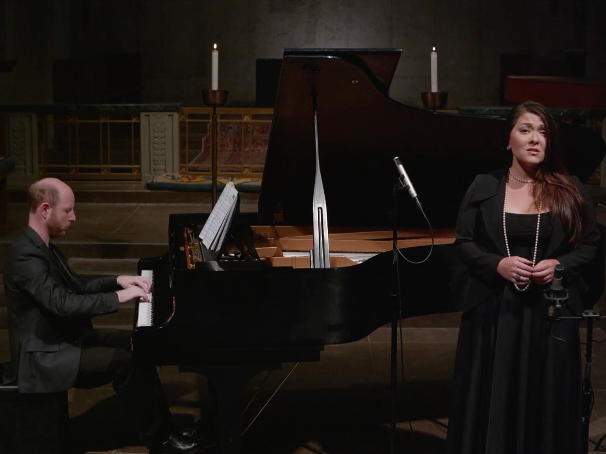 LIEDER ALIVE! tweet media