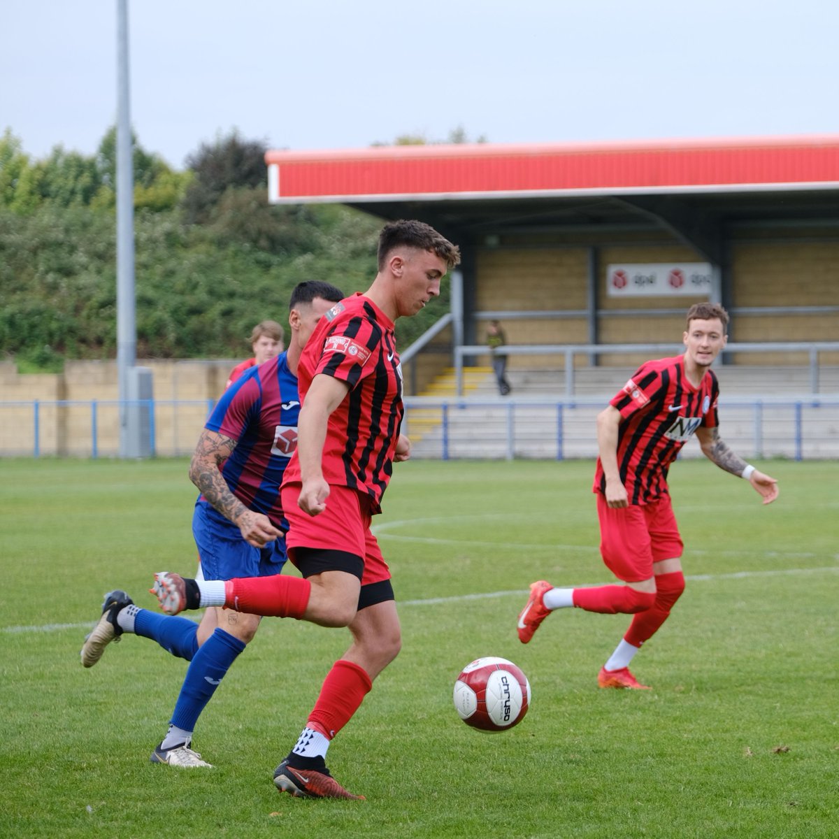 LongEatonUnited's tweet photo. 📝 Match Report: Hinckley LR 1-3 Long Eaton United

Long Eaton United picked up their first win of the league season in Monday afternoon’s visit to the Leicester Road Stadium 🙌

#YouBlues ⚫️🔵