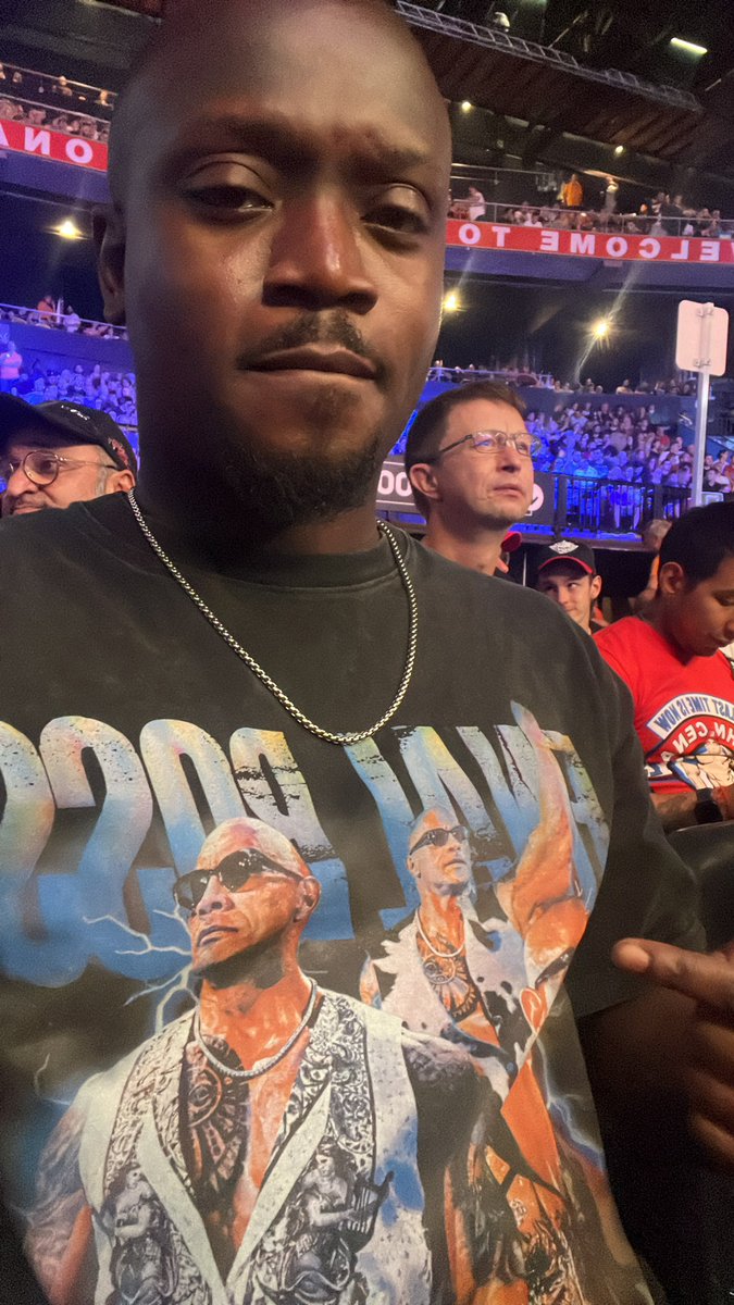 #WWEBrussels Representing The Final Bosss ! Here to see  LA KNIGHT YEAH !!